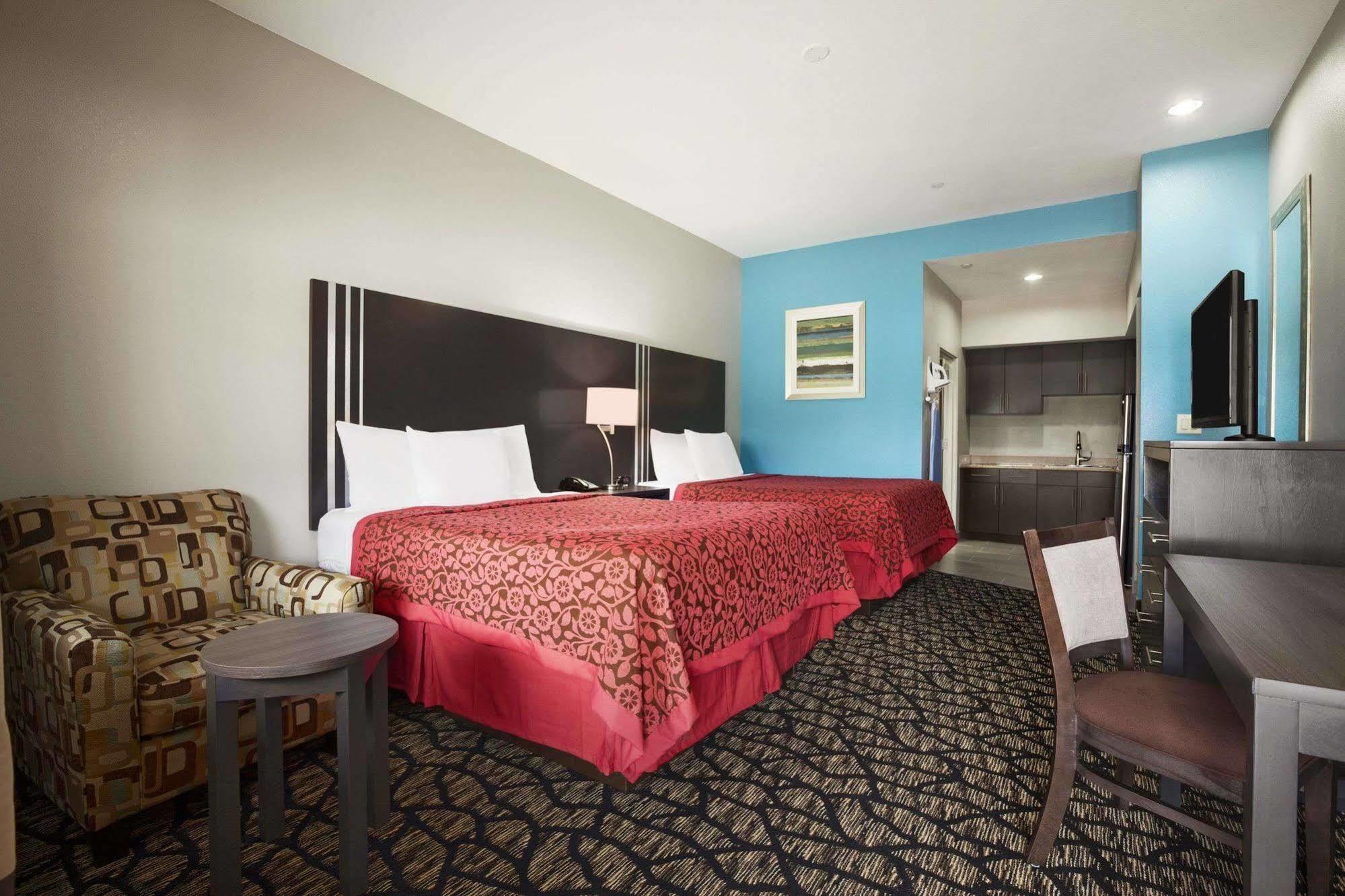Days Inn & Suites By Wyndham Houston North-Spring Westfield Exterior photo